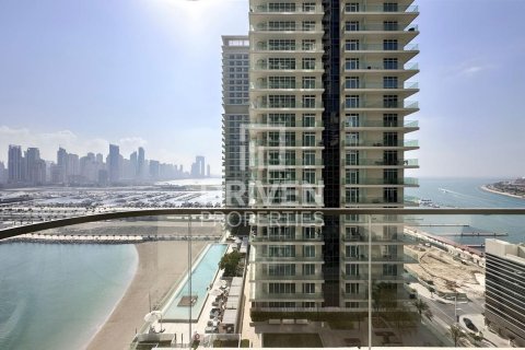 Квартира с 3 спальнями в EMAAR Beachfront, ОАЭ №193092 15