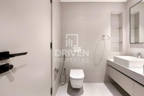 Квартира с 3 спальнями в EMAAR Beachfront, ОАЭ №193092 12