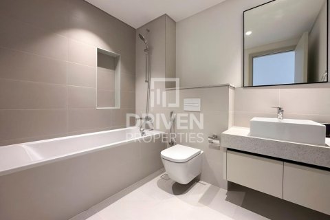 Квартира с 3 спальнями в EMAAR Beachfront, ОАЭ №193092 14