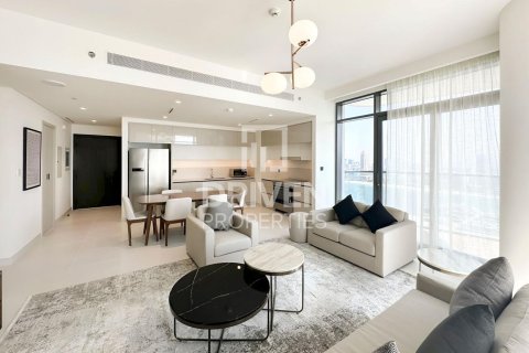 Квартира с 3 спальнями в EMAAR Beachfront, ОАЭ №193092 17