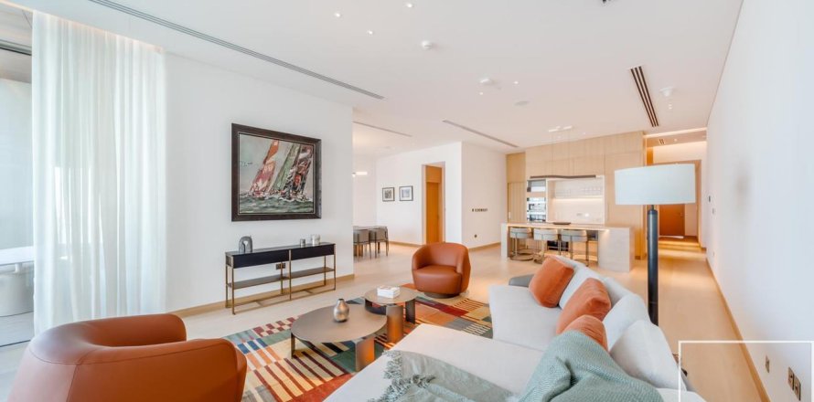 Квартира с 4 спальнями в Джумейра, ОАЭ №136685