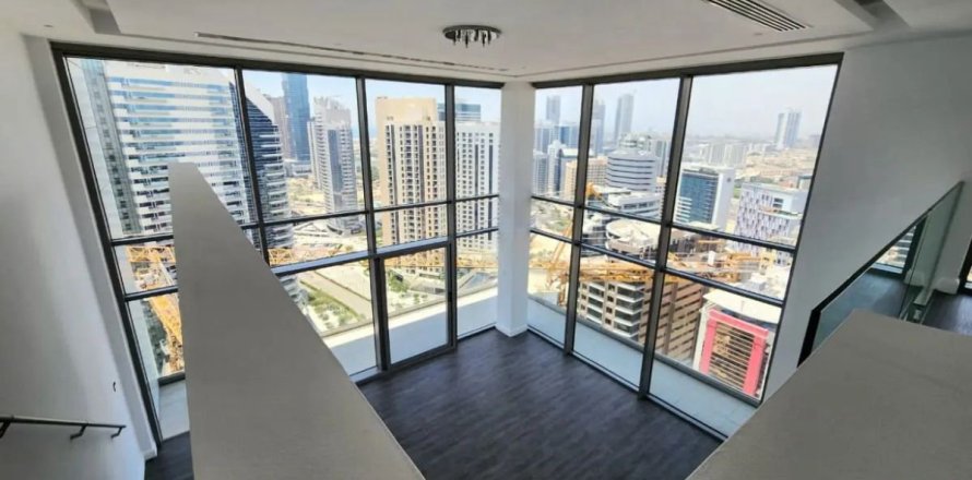 Apartment de 2 dormitorios en Dubai, UAE No. 166006