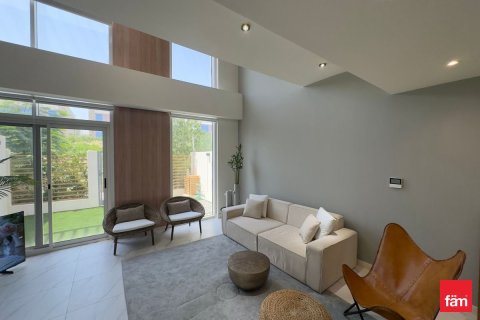 2 bedrooms Townhouse in Dubai, UAE No. 166012 6