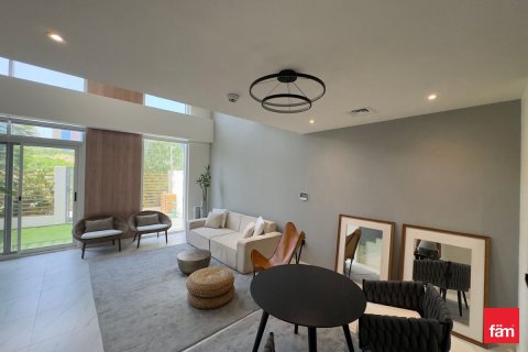 2 bedrooms Townhouse in Dubai, UAE No. 166012