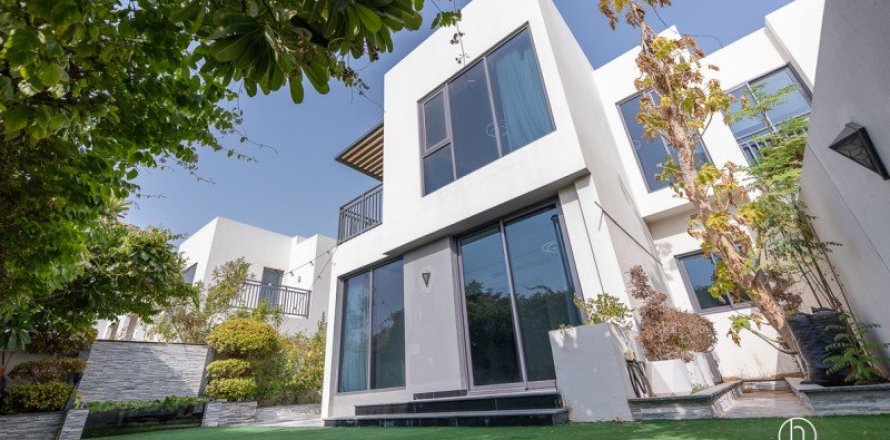 4 bedrooms Villa in Dubai Hills Estate, UAE No. 141847
