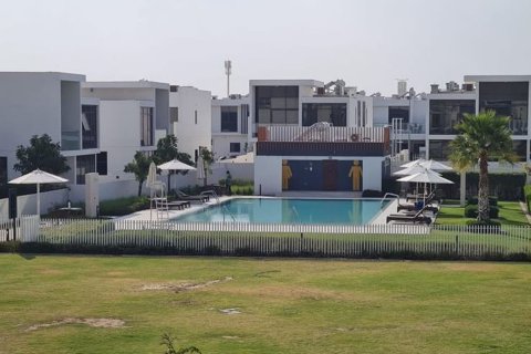 2 bedrooms Villa in Dubai, UAE No. 204810 10