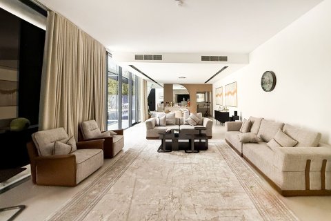 5 bedrooms Villa in Tilal City, UAE No. 204807 8