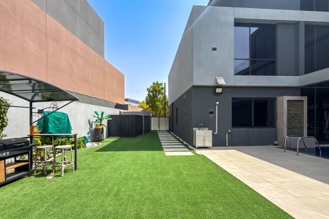 5 bedrooms Villa in Tilal City, UAE No. 204807 25