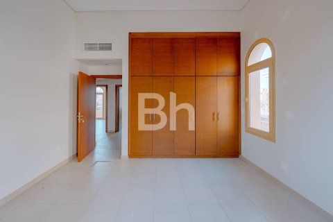 Villa de 4 chambres à Khalifa City, UAE No. 69045 12