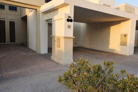 3 bedrooms Townhouse in Dubai, UAE No. 183348