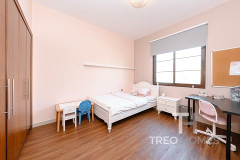 Villa de 5 dormitorios en Casa, UAE No. 80316 8