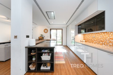 Villa de 5 dormitorios en Casa, UAE No. 80316 4