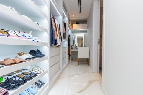 Villa de 6 dormitorios en Emirates Hills, UAE No. 25925 22