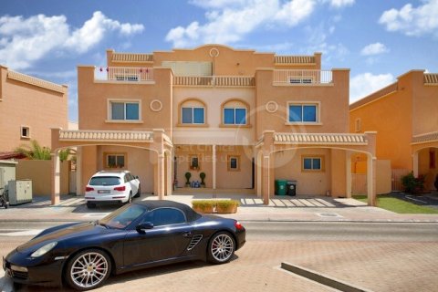 Villa de 2 dormitorios en Al Reef, UAE No. 172403 4