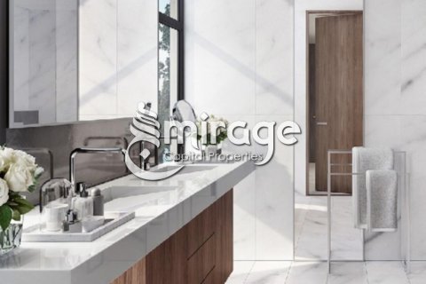 5 bedrooms Villa in Abu Dhabi, UAE No. 16757 16
