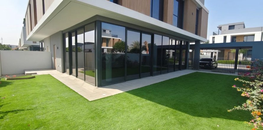 Villa de 5 chambres à Dubai, UAE No. 141628