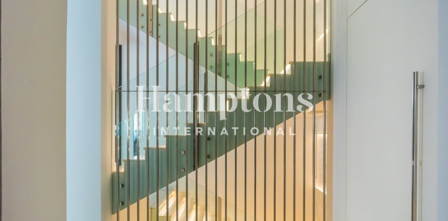 5 bedrooms Villa No. 127545