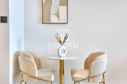 Studio Apartment in Business Bay, UAE No. 193337 3