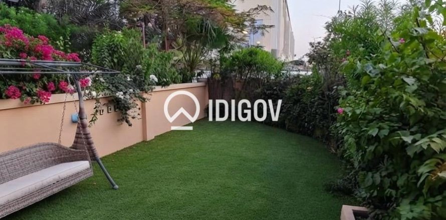 2 bedrooms Townhouse in Jumeirah Village Triangle, UAE No. 184510