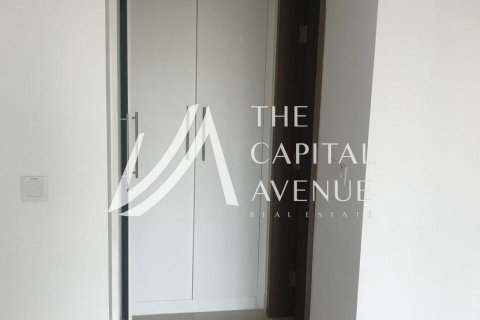 Apartment de 2 dormitorios en  Yas Island, UAE No. 185610 4