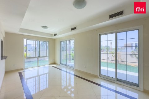 3 bedrooms Villa  No. 111125 2