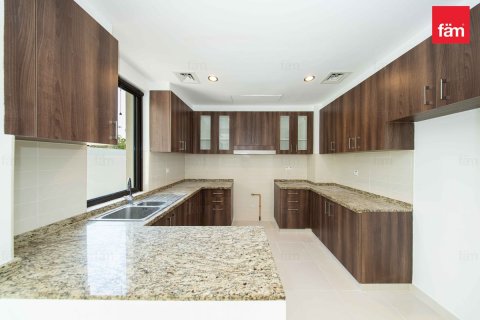 Villa de 5 dormitorios en Reem, UAE No. 184461 12