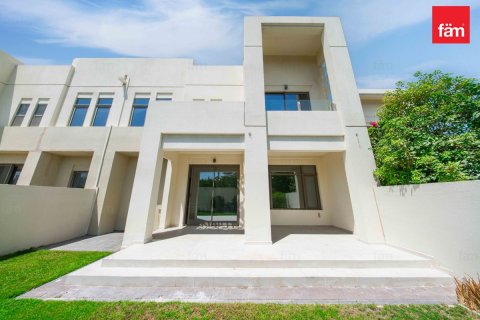 Villa de 5 dormitorios en Reem, UAE No. 184461