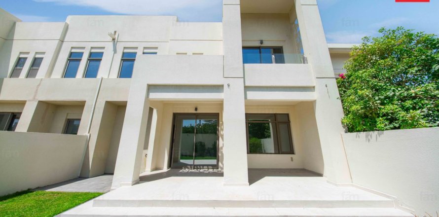 Villa de 5 dormitorios en Reem, UAE No. 184461
