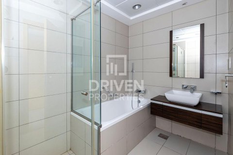 Квартира с 2 спальнями в Дубай Марина, ОАЭ №193257 18