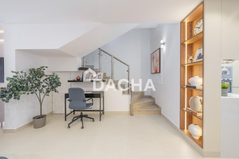 4 bedrooms Villa in District 15, UAE No. 186091 10