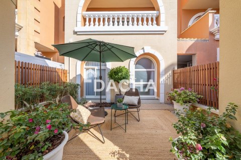 4 bedrooms Villa in District 15, UAE No. 186091