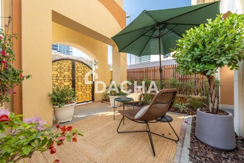 4 bedrooms Villa in District 15, UAE No. 186091 4