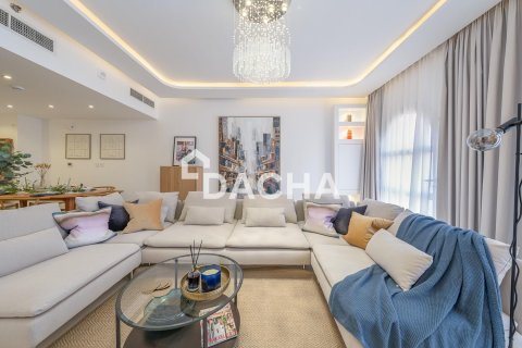 4 bedrooms Villa in District 15, UAE No. 186091 8