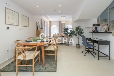4 bedrooms Villa in District 15, UAE No. 186091 9