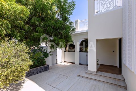 2 bedrooms Villa in Jumeirah Village Triangle, UAE No. 186097 25