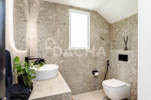 2 bedrooms Villa in Jumeirah Village Triangle, UAE No. 186097 11