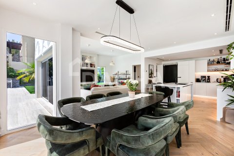 2 bedrooms Villa in Jumeirah Village Triangle, UAE No. 186097 9