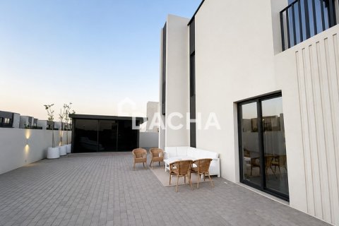 4 bedrooms Villa in EMAAR South, UAE No. 186092 10