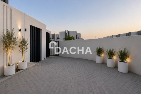 4 bedrooms Villa in EMAAR South, UAE No. 186092 11