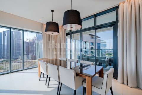 Apartment de 2 dormitorios en The Hills A, UAE No. 161991 9