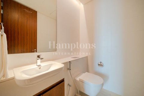 Apartment de 2 dormitorios en The Hills A, UAE No. 161991 5