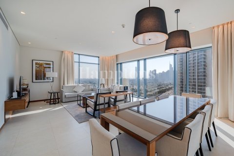 Apartment de 2 dormitorios en The Hills A, UAE No. 161991 4