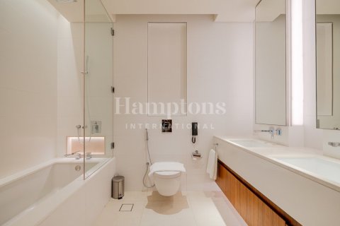 Apartment de 2 dormitorios en The Hills A, UAE No. 161991 7