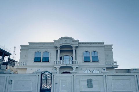 8 bedrooms Villa in Seih Al Uraibi, UAE No. 184300 11