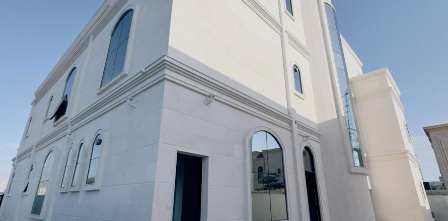 8 bedrooms Villa in Seih Al Uraibi, UAE No. 184300