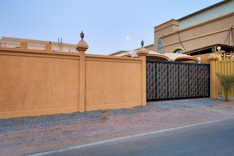 3 bedrooms Villa in Al Dhait, UAE No. 184297 18