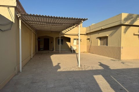 7 bedrooms Villa in Ras Al Khaimah, UAE No. 184295 3