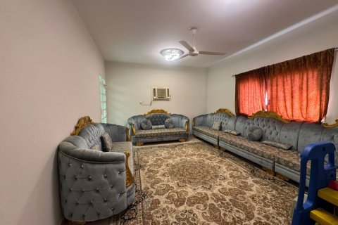 7 bedrooms Villa in Ras Al Khaimah, UAE No. 184295 11