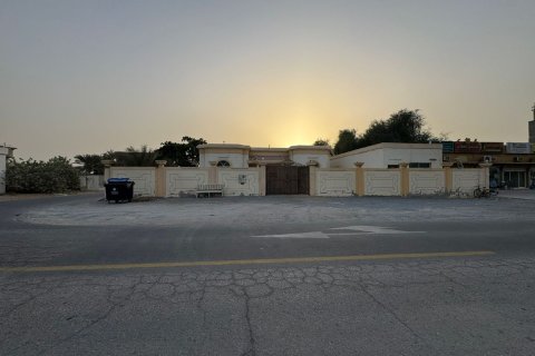 901m² Villa in Shamal Julphar, UAE No. 184296 3