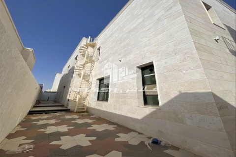 5 bedrooms Villa in Ras Al Khaimah, UAE No. 184299 7
